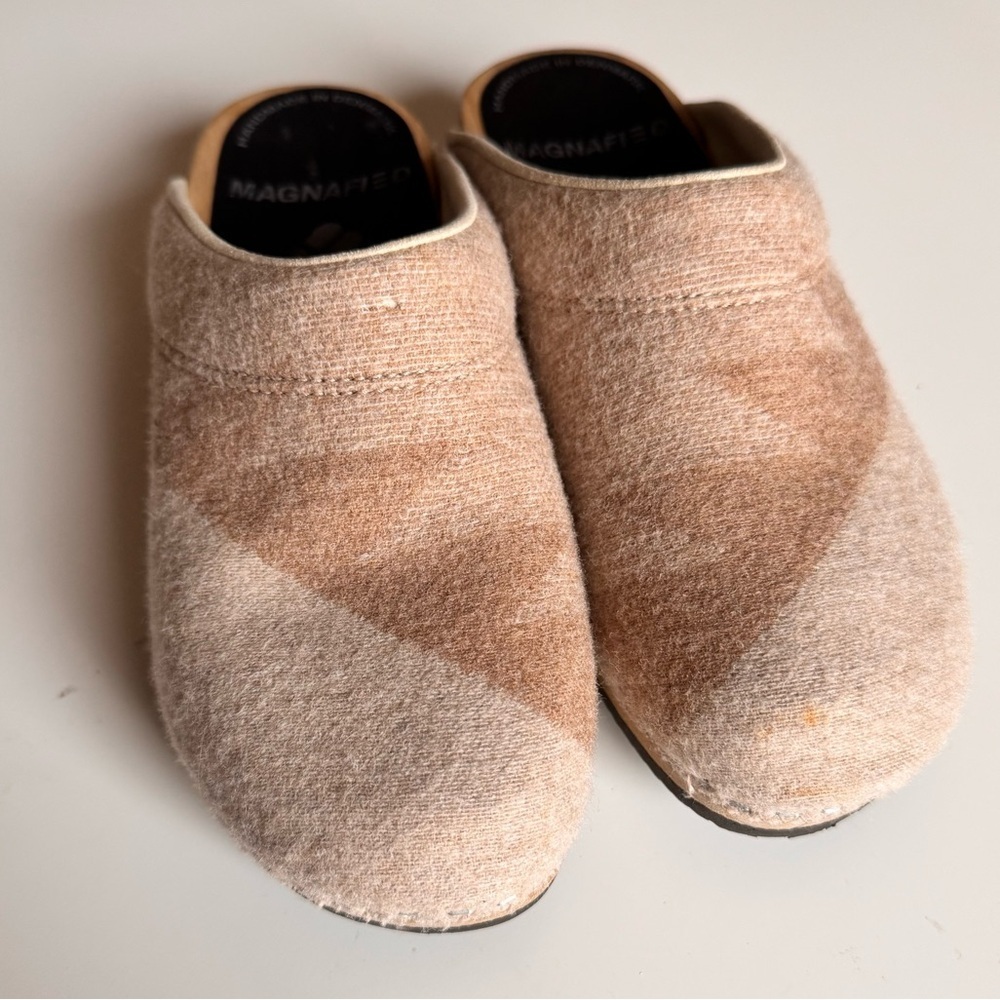 Magnafied Embla Handmade Wool Clogs from Denmark Women’s size 37